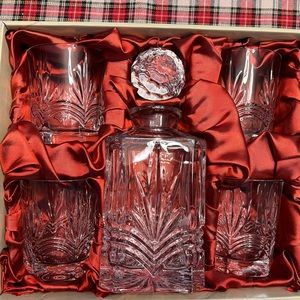 Galway Crystal Kells Decanter set- 4 glasses and whiskey decanter
